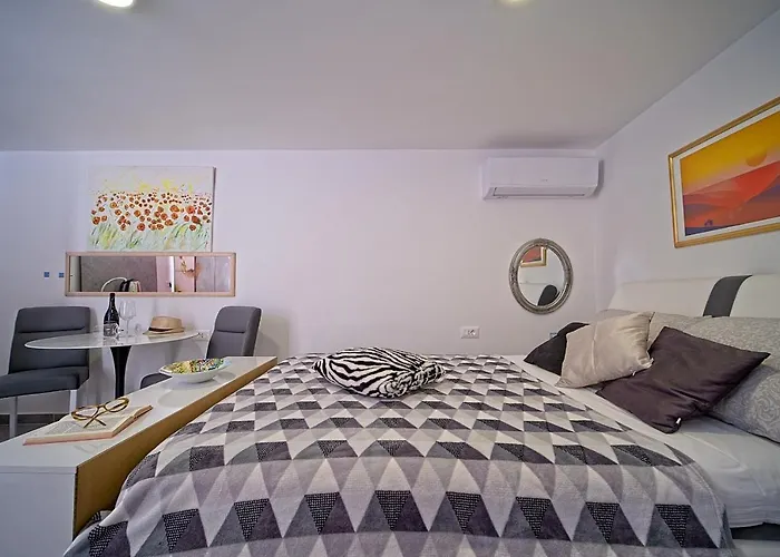 Apartments Lux